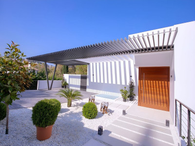 Villa for sale in Benahavis