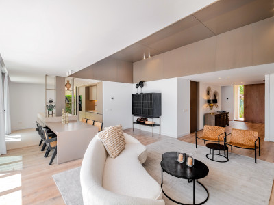 Villa for sale in Paraiso Alto, Benahavis
