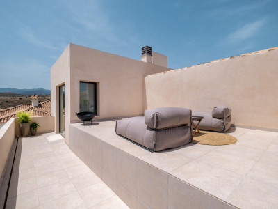 Villa for sale in Paraiso Alto, Benahavis