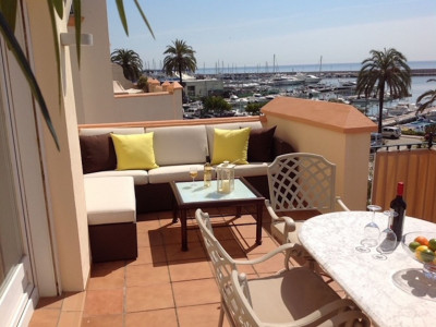 Reihenhaus zum Verkauf in Estepona Puerto, Estepona