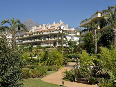 Duplex Penthouse for sale in Lomas del Rey, Marbella Golden Mile