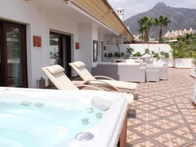 Duplex Penthouse for sale in Lomas del Rey, Marbella Golden Mile