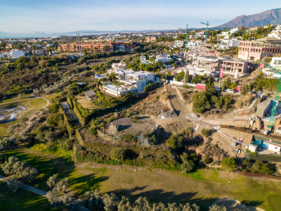 Plot for sale in Los Flamingos, Benahavis