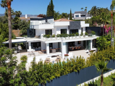 Villa for sale in El Rosario, Marbella East