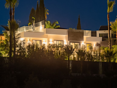 Villa for sale in El Rosario, Marbella East