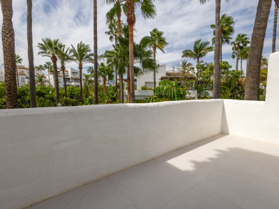 Town House for sale in Costalita, Estepona