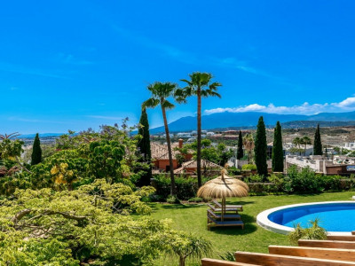 Villa for sale in Los Flamingos Golf, Benahavis