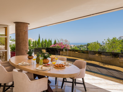 Villa for sale in La Quinta, Benahavis