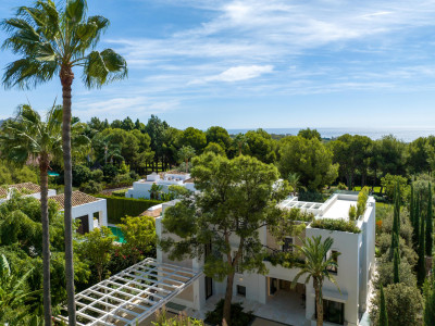 Villa en venta en Altos Reales, Marbella Golden Mile