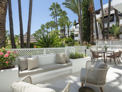 Ground Floor Apartment for sale in Puente Romano, Marbella Golden Mile