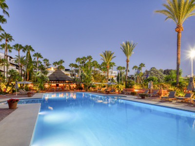 Ground Floor Apartment for sale in Puente Romano, Marbella Golden Mile