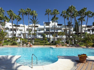 Ground Floor Apartment for sale in Puente Romano, Marbella Golden Mile