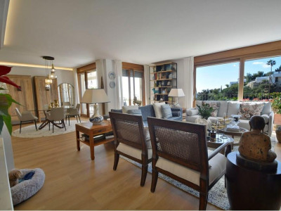 Apartamento en venta en Lomas de los Monteros, Marbella Este