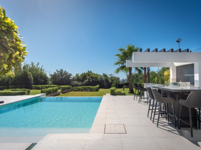 Villa for sale in Valle Romano, Estepona