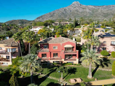 Villa zum Verkauf in La Capellania, Marbella Goldene Meile