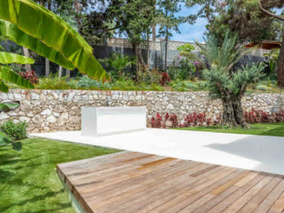 Villa for sale in Carib Playa, Marbella East