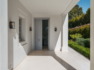 Villa zum Verkauf in La Cerquilla, Nueva Andalucia