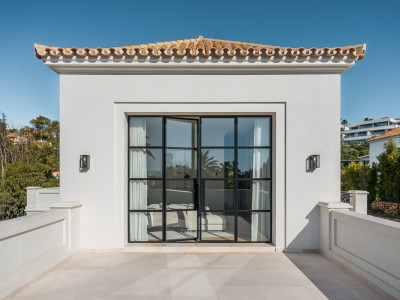 Villa zum Verkauf in La Cerquilla, Nueva Andalucia