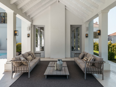 Villa zum Verkauf in La Cerquilla, Nueva Andalucia