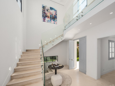 Villa zum Verkauf in La Cerquilla, Nueva Andalucia