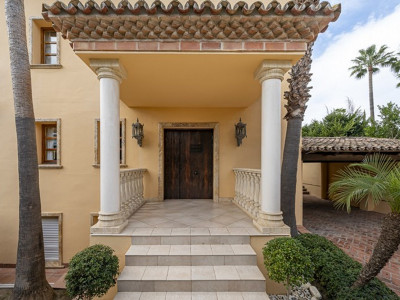 Villa zum Verkauf in Las Brisas, Nueva Andalucia