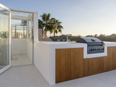 Zweistöckiges Penthouse zum Verkauf in La Quinta Hills, Benahavis