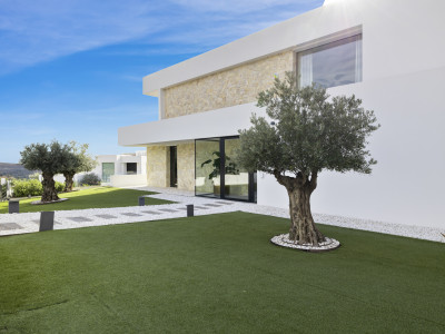 Villa for sale in Monte Mayor, Benahavis