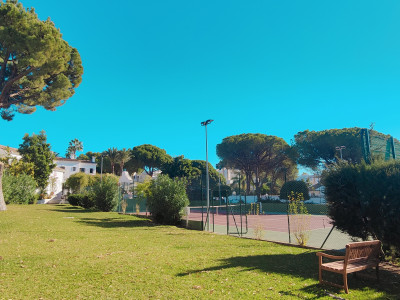 Reihenhaus zum Verkauf in Los Naranjos Country Club, Nueva Andalucia