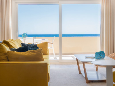 Apartment for sale in Playa del Moral, Estepona
