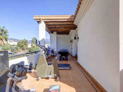 Zweistöckiges Penthouse zum Verkauf in Selwo, Estepona