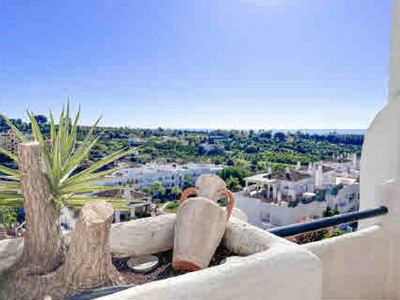 Zweistöckiges Penthouse zum Verkauf in Selwo, Estepona