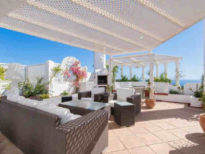 Town House for sale in Jardines Colgantes, Marbella Golden Mile