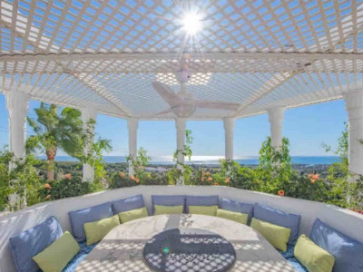 Town House for sale in Jardines Colgantes, Marbella Golden Mile