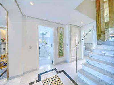 Duplex Penthouse for sale in Monte Paraiso Country Club, Marbella Golden Mile