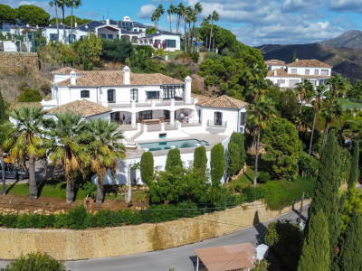 Villa for sale in El Madroñal, Benahavis