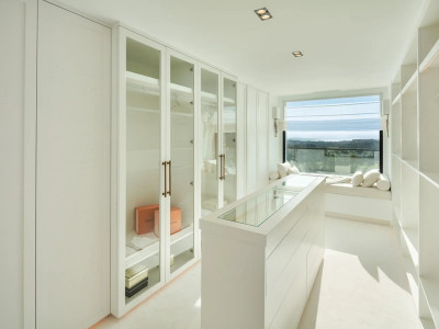 Вилла в продаже в La Cerquilla, Новая Андалусия