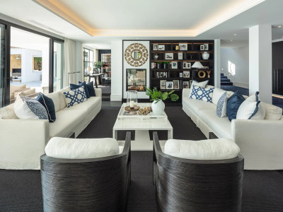 Вилла в продаже в La Cerquilla, Новая Андалусия