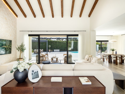 Villa en venta en Cortijo Blanco, San Pedro de Alcantara
