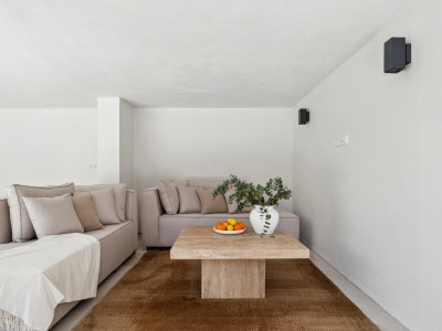 Villa for sale in Nueva Andalucia