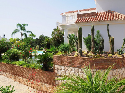 Villa for sale in Hacienda las Chapas, Marbella East