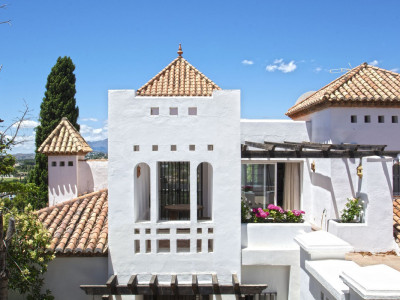 Villa for sale in Aloha, Nueva Andalucia