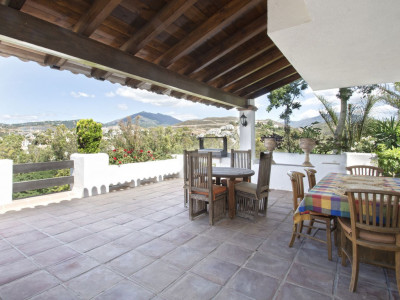 Villa for sale in Aloha, Nueva Andalucia