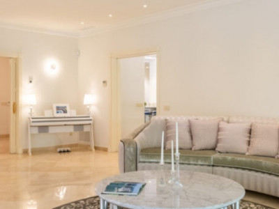 Villa for sale in Guadalmina Baja, San Pedro de Alcantara