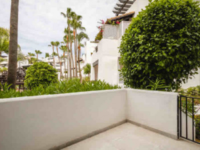 Apartamento en venta en Marina Puente Romano, Marbella Golden Mile