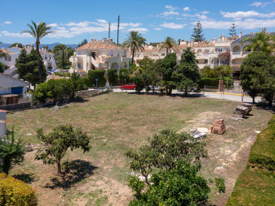 Grundstück zum Verkauf in El Paraiso, Estepona