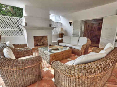 Villa for sale in Casasola, Estepona