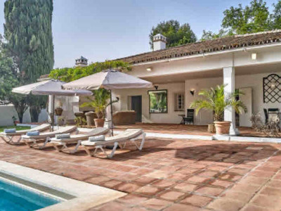 Villa for sale in Casasola, Estepona