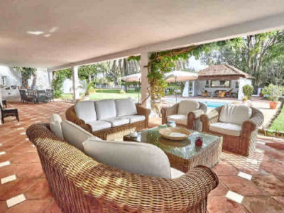 Villa for sale in Casasola, Estepona