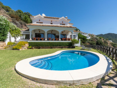 Villa for sale in Monte Mayor, Benahavis