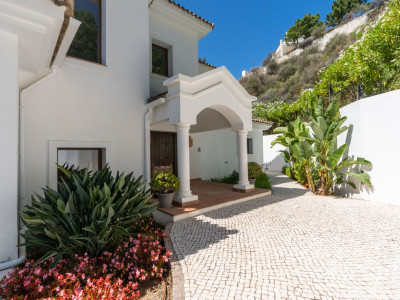 Villa for sale in Monte Mayor, Benahavis